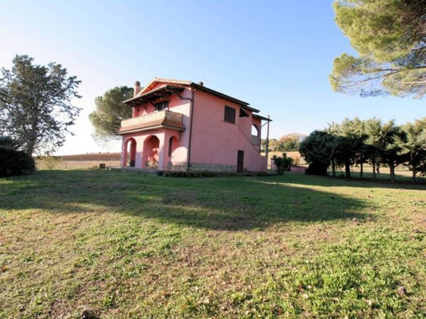 appartamento in vendita a Roccastrada in zona Montemassi