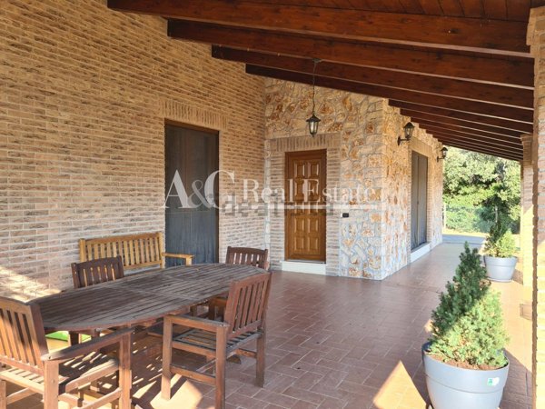 pentavano in vendita a Roccastrada