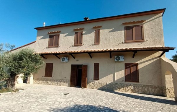 casa indipendente in vendita a Roccastrada