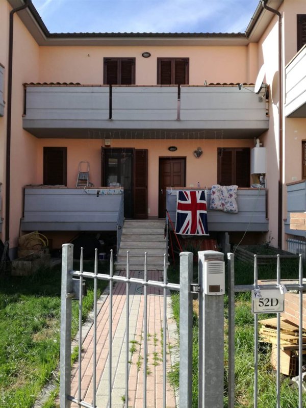 appartamento in vendita a Roccastrada in zona Ribolla