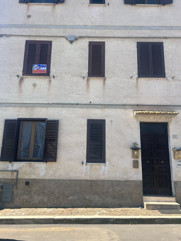 appartamento in vendita a Roccastrada in zona Ribolla