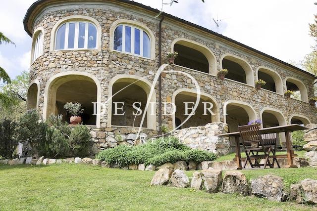 negozio in vendita a Roccastrada in zona Montemassi