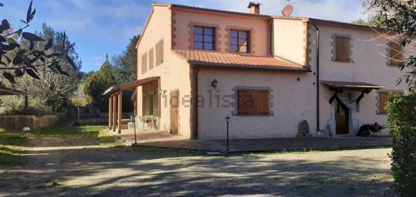 casa indipendente in vendita a Roccastrada