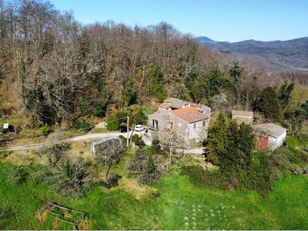 casale in vendita a Roccastrada in zona Torniella