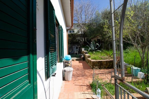 casa indipendente in vendita a Roccastrada in zona Sticciano