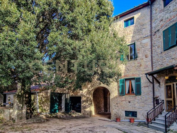 casa indipendente in vendita a Roccastrada in zona Sassofortino