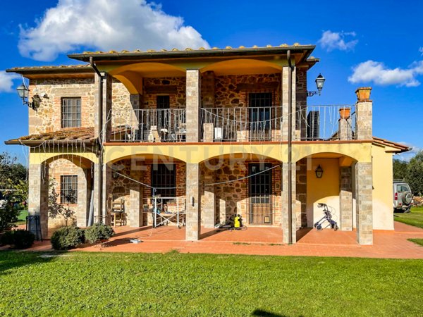 casa indipendente in vendita a Roccastrada in zona Ribolla