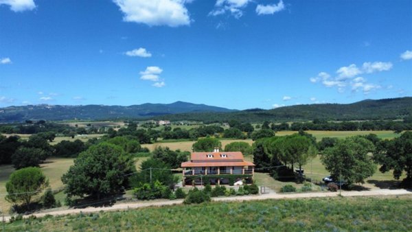 casa indipendente in vendita a Roccastrada