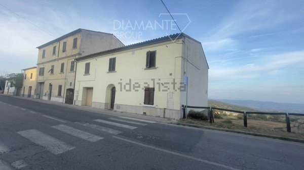 casa semindipendente in vendita a Roccastrada