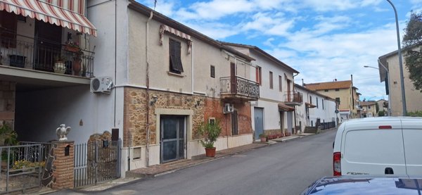 appartamento in vendita a Roccastrada in zona Sticciano