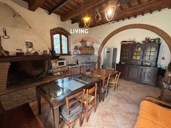 villa in vendita a Roccastrada in zona Ribolla