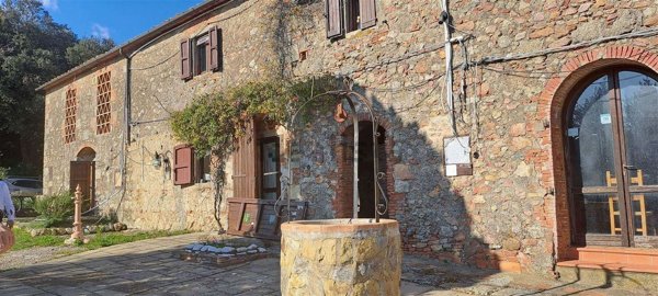 casale in vendita a Roccastrada