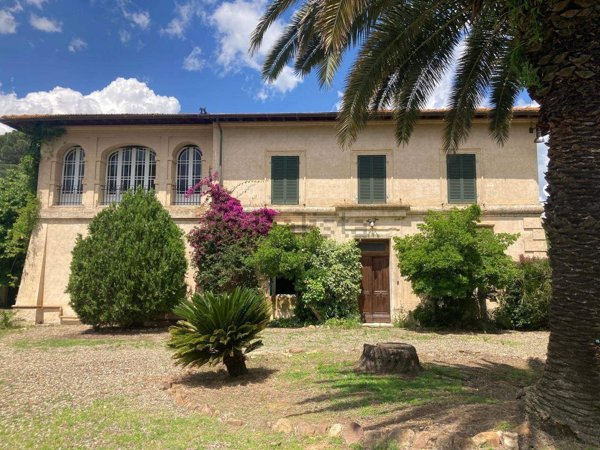 casa indipendente in vendita a Roccastrada in zona Sticciano