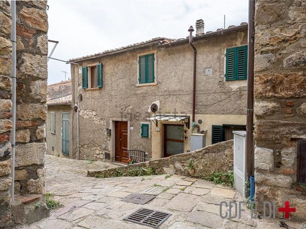 appartamento in vendita a Roccastrada in zona Montemassi