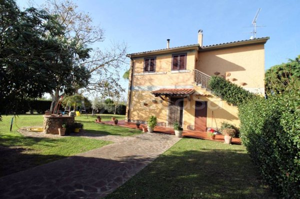 casa indipendente in vendita a Roccastrada