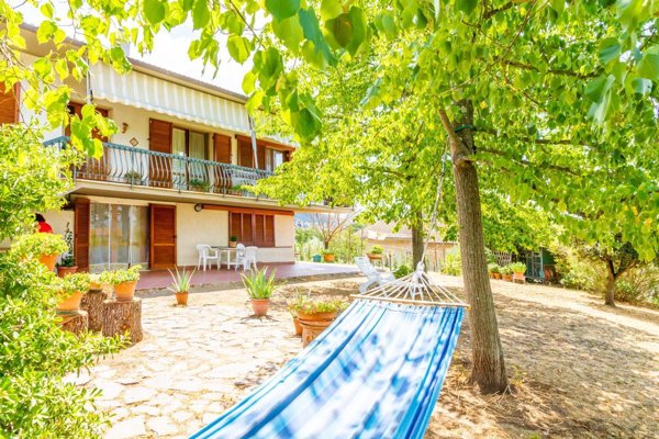 casa indipendente in vendita a Roccastrada in zona Sticciano