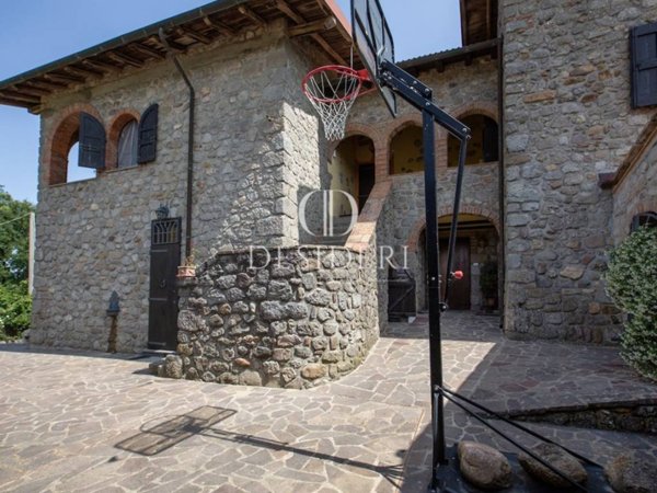 casale in vendita a Roccastrada in zona Torniella