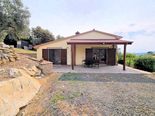 casale in vendita a Roccastrada in zona Montemassi