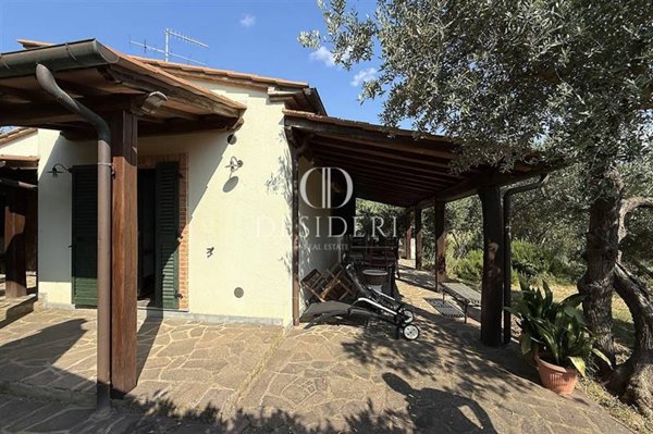 casa indipendente in vendita a Roccastrada