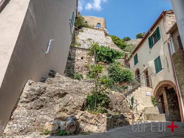 appartamento in vendita a Roccastrada in zona Montemassi