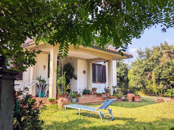 casa indipendente in vendita a Roccastrada in zona Ribolla