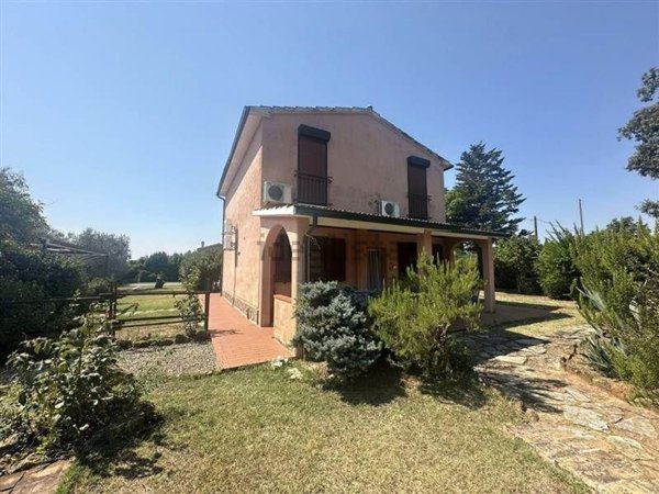 casale in vendita a Roccastrada