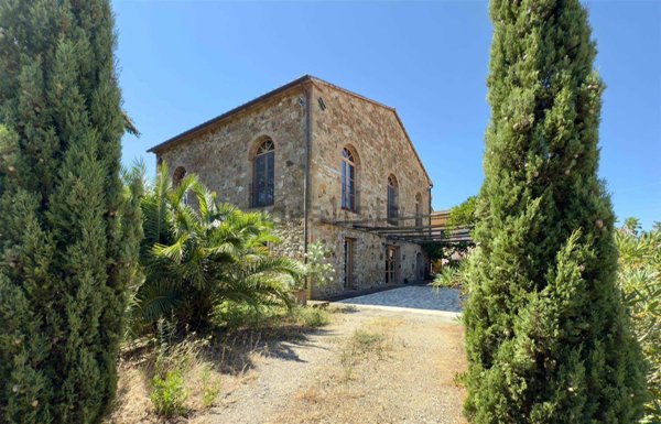 casale in vendita a Roccastrada in zona Ribolla