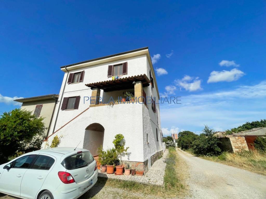 casa indipendente in vendita a Roccastrada in zona Ribolla