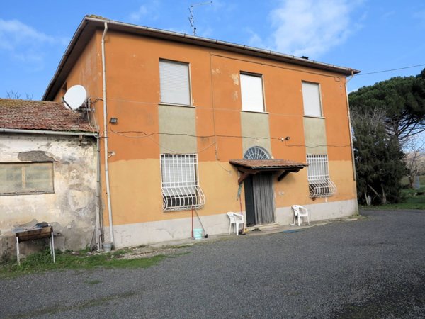 casa indipendente in vendita a Roccastrada in zona Montemassi