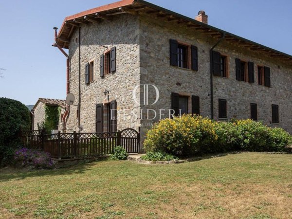negozio in vendita a Roccastrada in zona Torniella