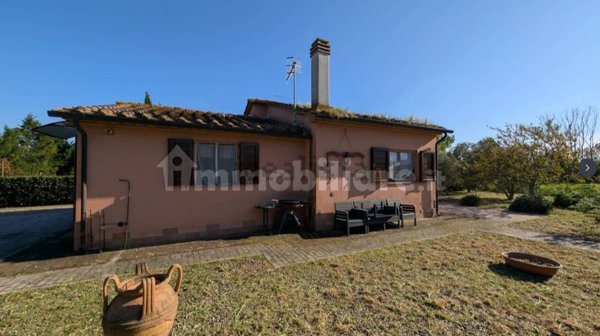 casa indipendente in vendita a Roccastrada