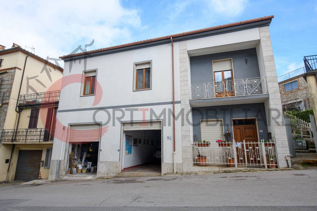 casa indipendente in vendita a Roccastrada