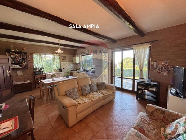 casa indipendente in vendita a Roccastrada