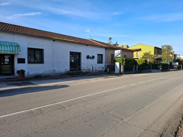 ufficio in vendita a Roccastrada in zona Ribolla