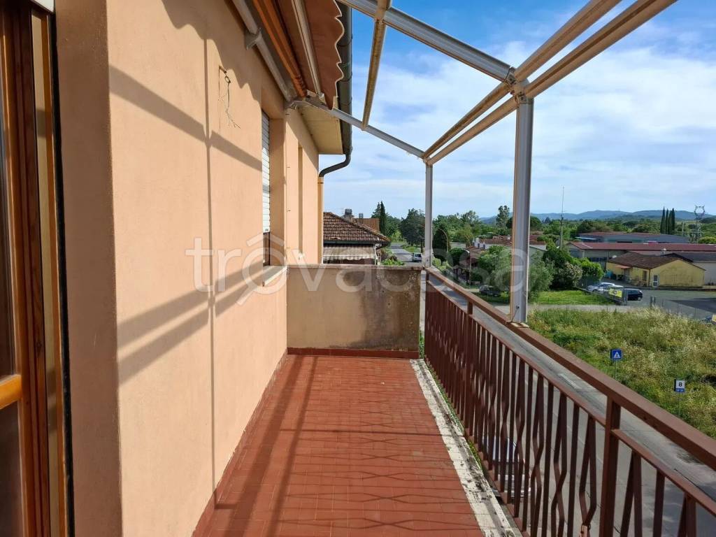 appartamento in vendita a Roccastrada in zona Ribolla