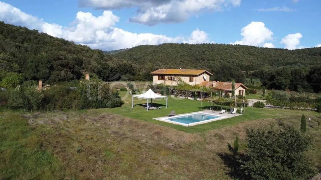 casa indipendente in vendita a Roccastrada in zona Sticciano