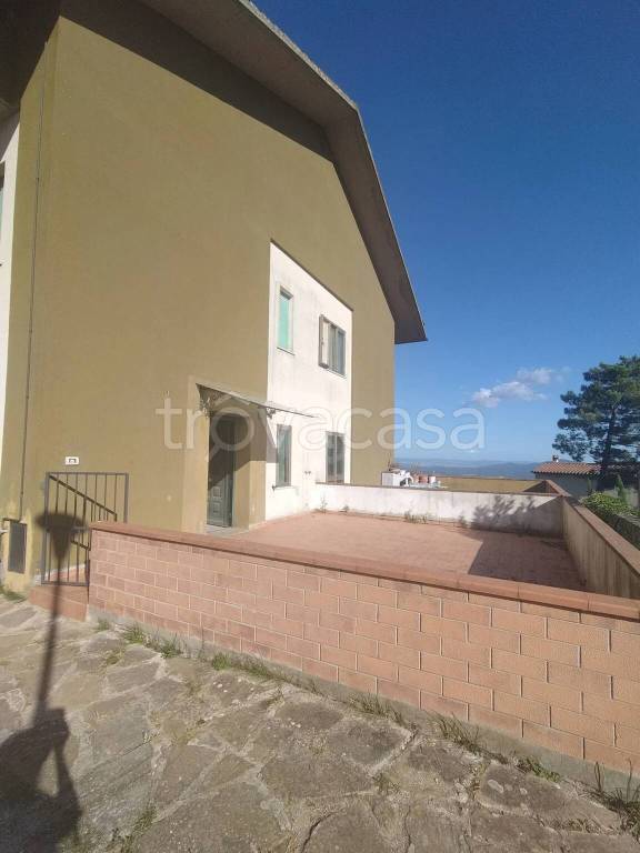 appartamento in vendita a Roccastrada in zona Sassofortino