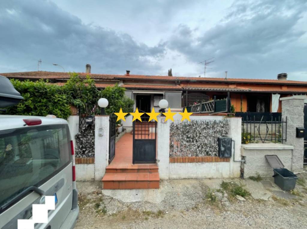 appartamento in vendita a Roccastrada in zona Ribolla