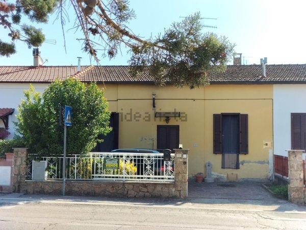 appartamento in vendita a Roccastrada in zona Ribolla