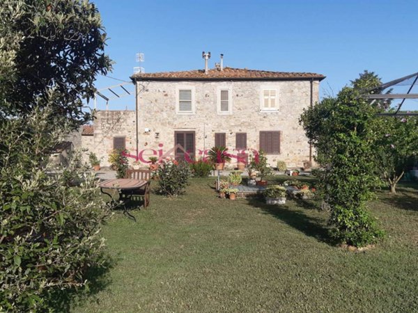 casa indipendente in vendita a Roccastrada