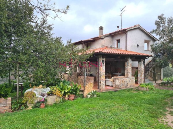 appartamento in vendita a Roccastrada in zona Ribolla