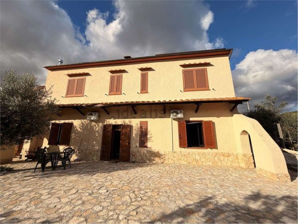 casale in vendita a Roccastrada