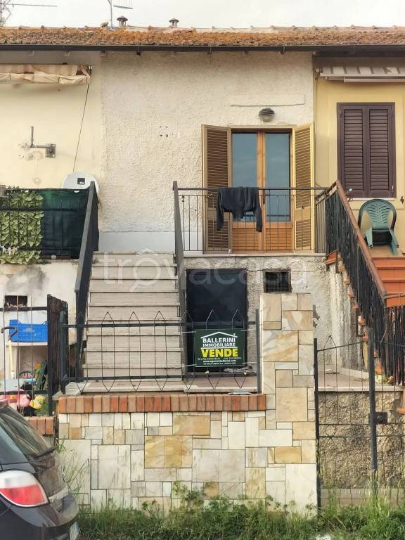 appartamento in vendita a Roccastrada in zona Ribolla