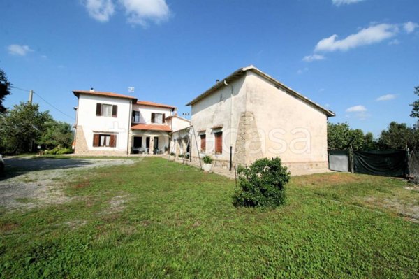 casa indipendente in vendita a Roccastrada