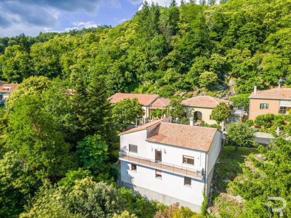 casa indipendente in vendita a Roccastrada