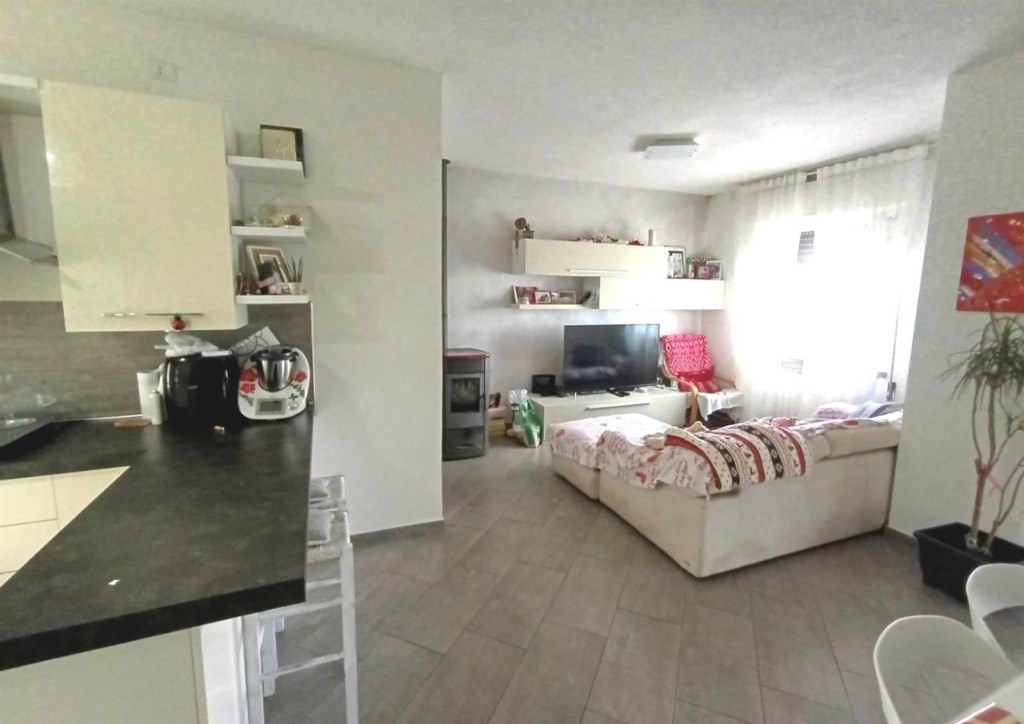 appartamento in vendita a Roccastrada in zona Sassofortino