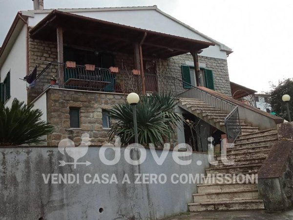 casa indipendente in vendita a Roccastrada in zona Sticciano