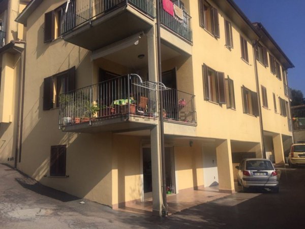 appartamento in vendita a Roccastrada in zona Sticciano