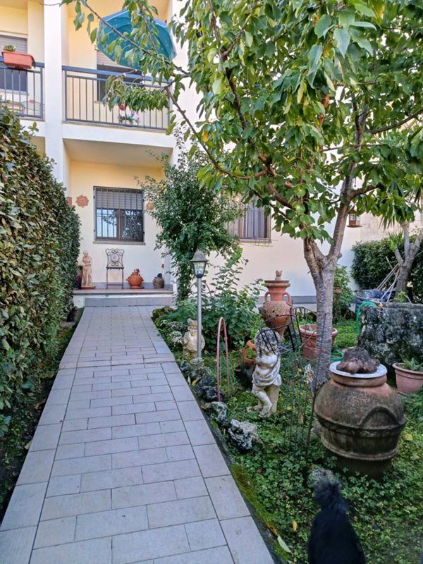 appartamento in vendita a Roccastrada in zona Ribolla