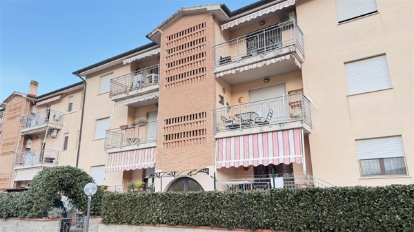 appartamento in vendita a Roccastrada in zona Ribolla